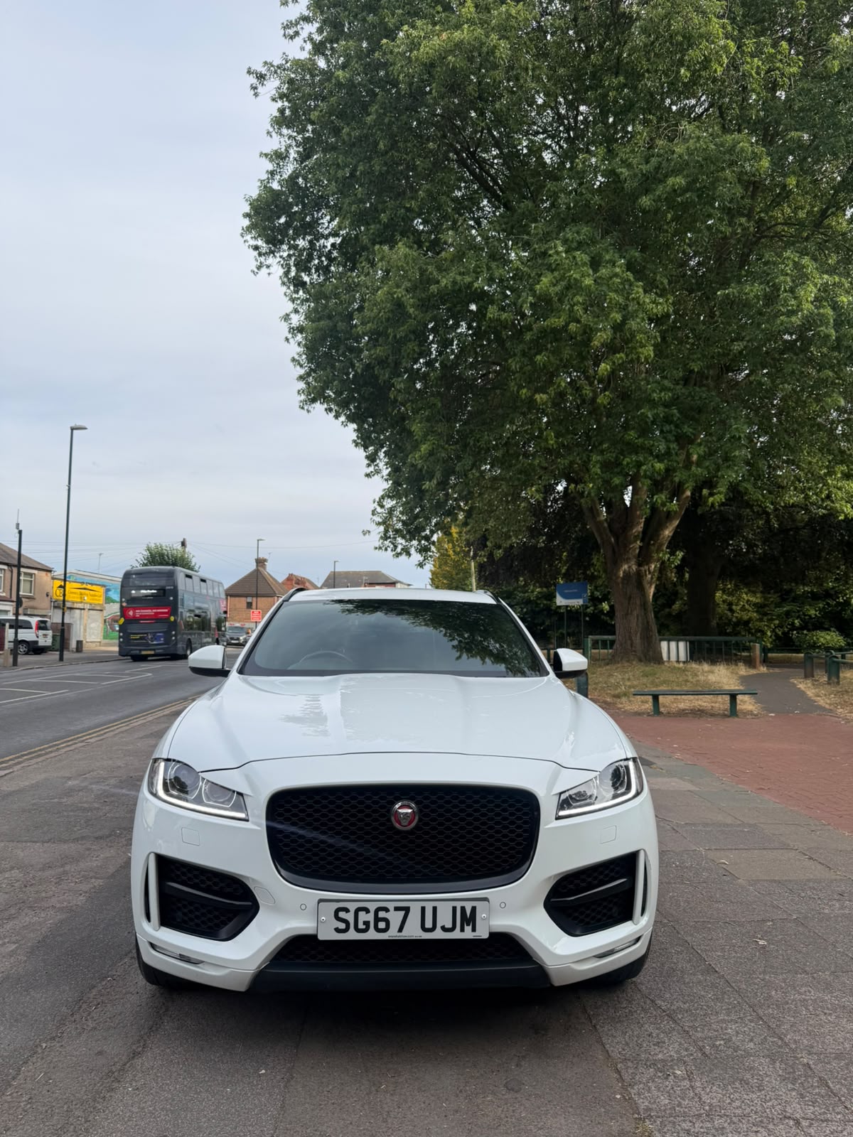 H&S AUTOS™ Jaguar F-PACE – White