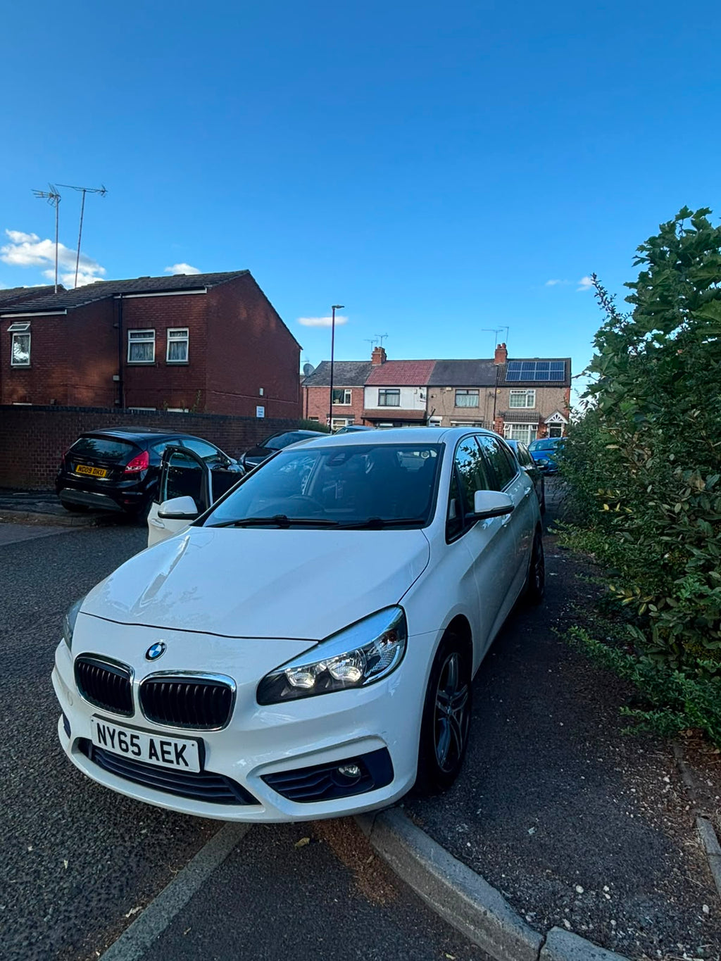 H&S AUTOS™ BMW 218i Gran Tourer Manual – White