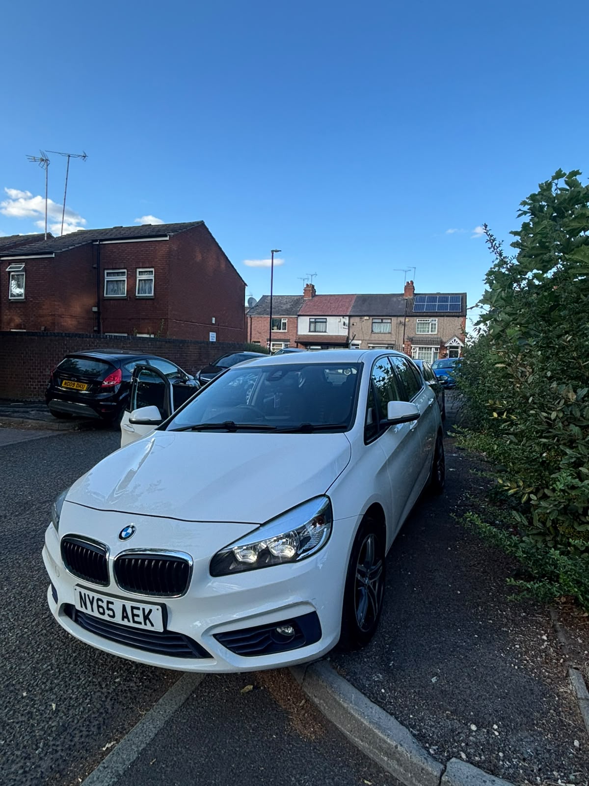 H&S AUTOS™ BMW 218i Gran Tourer Manual – White