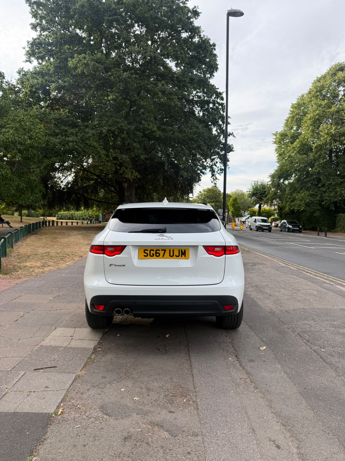 H&S AUTOS™ Jaguar F-PACE – White