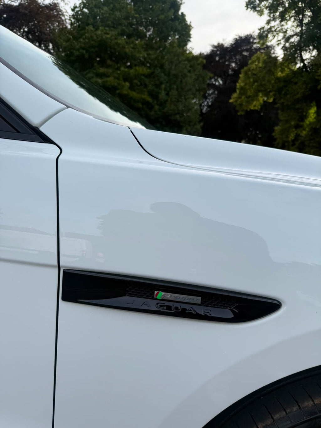 H&S AUTOS™ Jaguar F-PACE – White