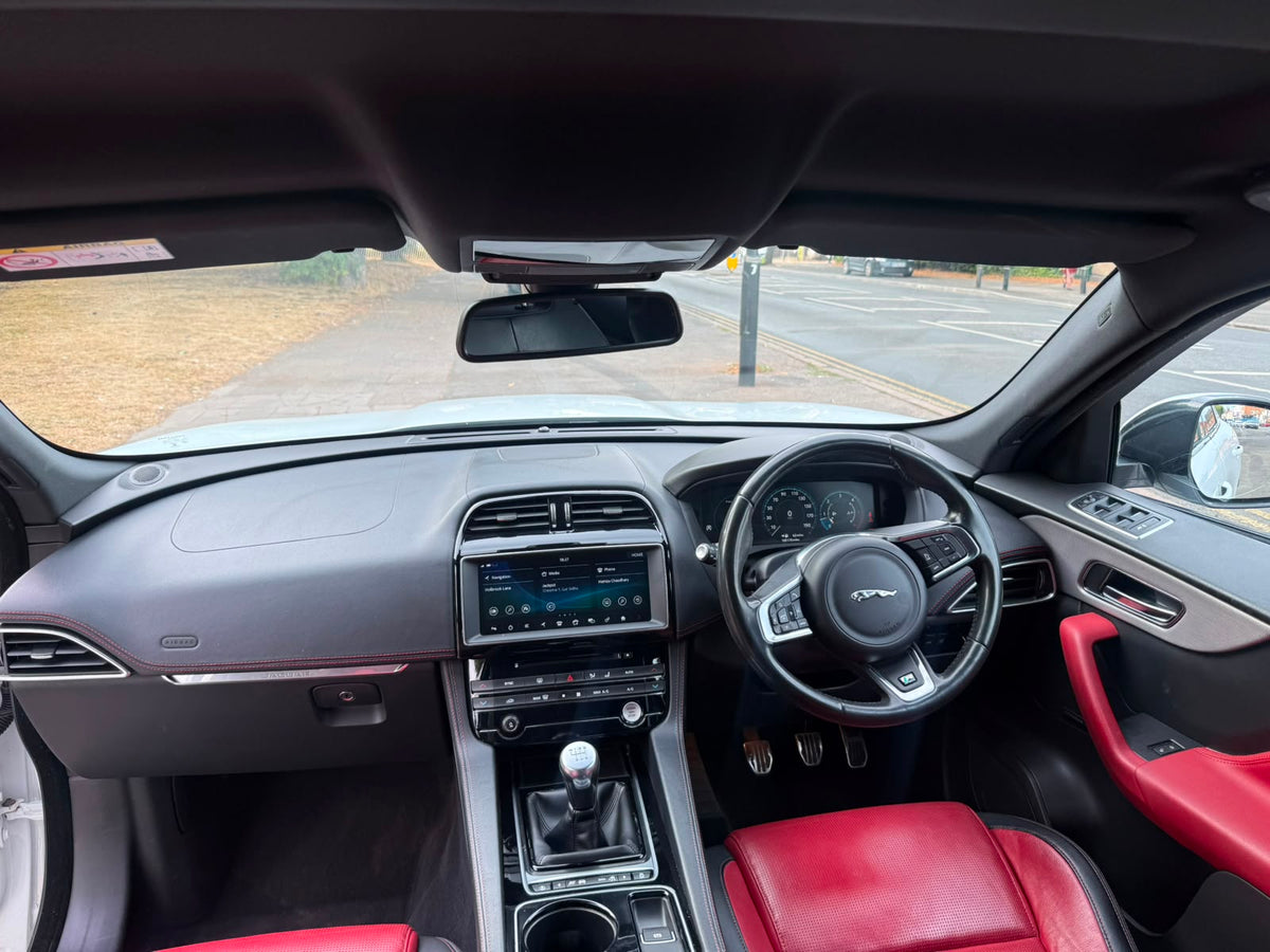 H&S AUTOS™ Jaguar F-PACE – White